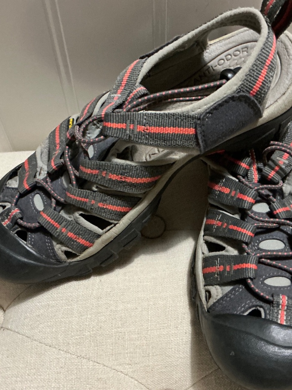 Keen gray and coral  hiking camping sandal shoe size 8